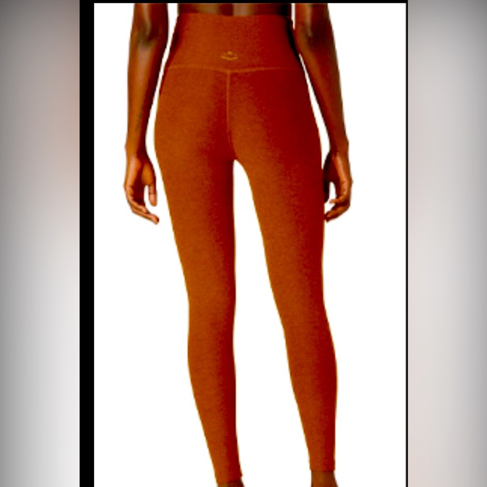 Beyond Yoga Mauve pink yoga pants! Soft and comfortable.